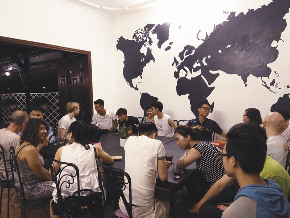 Câu lạc bộ tiếng Anh CouchSurfing Hanoi