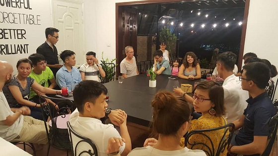 Câu lạc bộ tiếng Anh CouchSurfing Hanoi